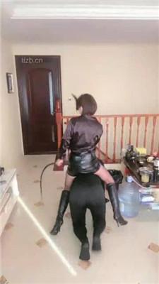 【高傲】胯下辱/重度鞭打/长靴美腿虐杀/口水吐脸