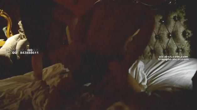 『奴隶岛』—真实暴力踢踹犯人