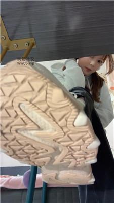 【兔兔酱】桌底的狗    250220-22