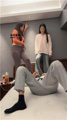 【猴哥】双S-姐妹花白袜脚跳踩 bf51356