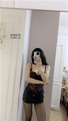 【玥樾】口黑艹全家    250201-14