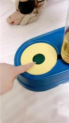 【茹雪】母畜-圈养犬化-玫瑰口球塞嘴/吃丝袜/舔圣水