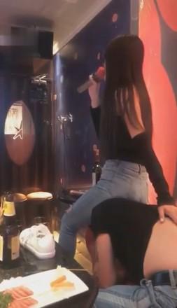 vivi，KTV调教双奴