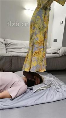 【安安】暴力踩狗头/黑丝高跟全体重踩踏