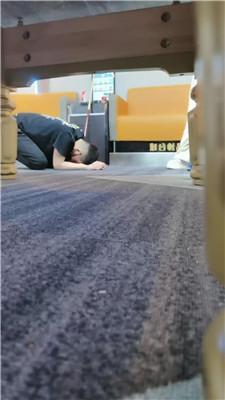 【文文文文】桌底视角-台球助教虐 JS250417-2