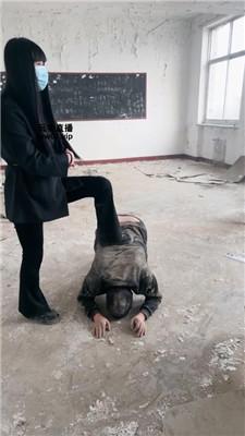 【大小姐】户外-荒废教室惩罚学生奴【下】 JS250312-4