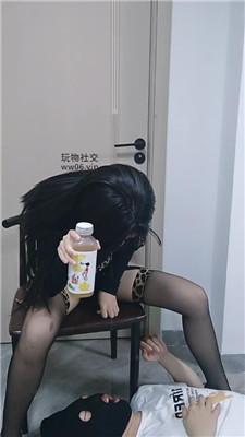 【鳕鱼大大】素人小姐姐臭脚丫蹂躏 JS250305-8