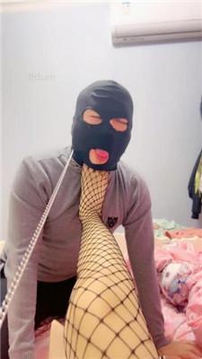 【伊兮夫妻】高跟网袜-内裤诱惑绿帽奴【上】