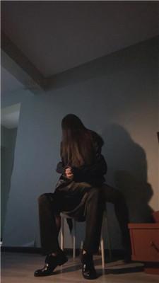 【曦颜】黑丝高跟美腿虐西装奴 bf50054