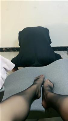 【桃之夭夭】下跪狗黑丝脚狂舔 JS250322-8