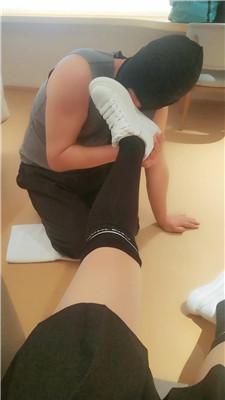 【星瑶】高跟鞋踩乳/舔小白鞋及膝袜 JS250322-4