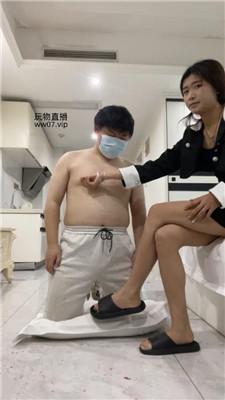 【困困】舔玉足/转胯狗爬/滴蜡鞭打【完整版】 JS250226-27