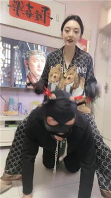 【小月牙】训练厕奴-踩踏/头压马桶/口水吐脸/赏赐圣水/胶带裹脸