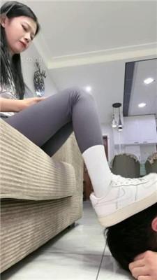 【樱木花椒】调00后小笨狗-手脚耳光/踢裆恋足