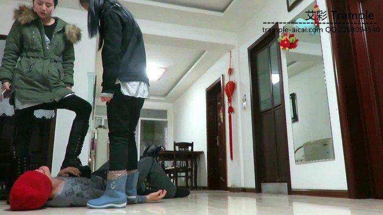 12侑主,媛媛女主出演!前后踢裆暴打抢劫犯! 12侑主,媛媛女主出演!前后踢裆暴打抢劫犯!