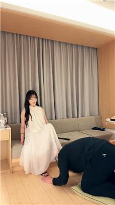 【rose】高贵长裙女主的脚下奴 JS250106-30