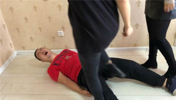 〖碎蛋娇娃〗尝尝皮靴女郎的厉害