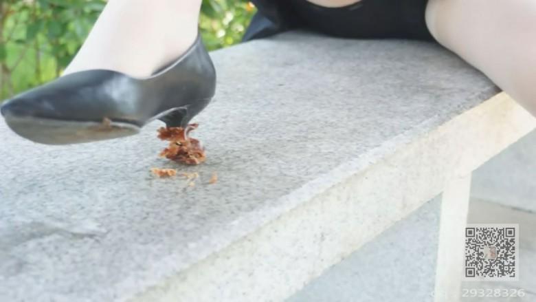 琪琪公园长腿肉丝秀