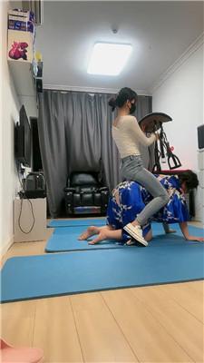 【暴主】母畜-囚禁狗笼-舔帆布鞋船袜-狗链遛狗 JS250303-34