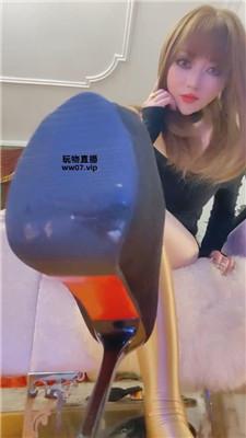 【魔鬼天使】鄙视让你犯贱    250501-12