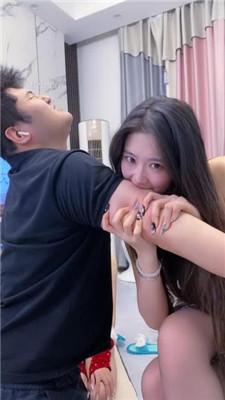 【麋鹿银儿】女神母畜-骑狗背/sp/咬肉掐脖/舔脚舔口水