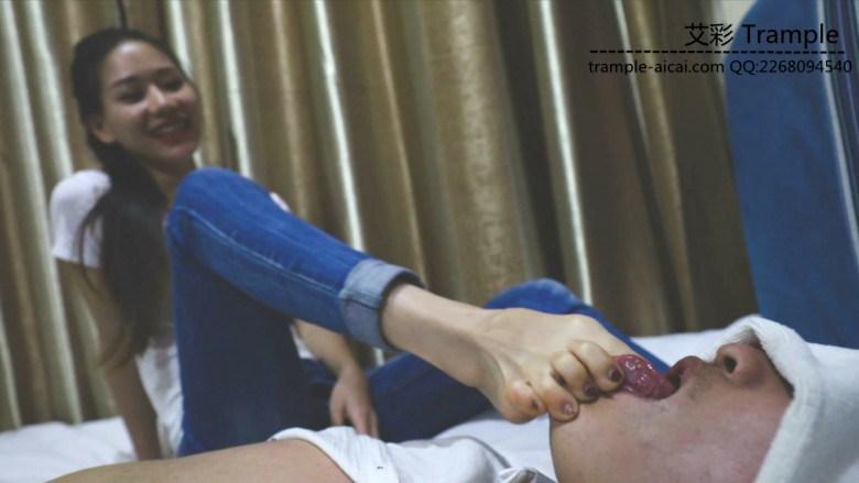 〖H.P.L栖心之栈〗—芷晴夏芙再度携手调戏恋足男