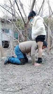 【沐颜】户外公开处刑bt跟踪狂【双视角版】 JS250105-7