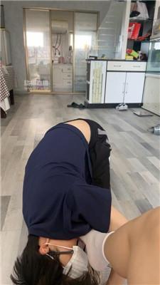 【小玉】清理学生妹的脏鞋白袜 JS250523-28