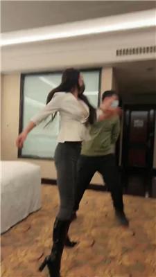 【苒溪】车模S-长靴美腿虐杀贱奴【上】 bf51292