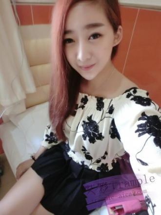 【冰时代精品】松岛女神强制耳光踩喉 黑冰跳踩脸虐奴