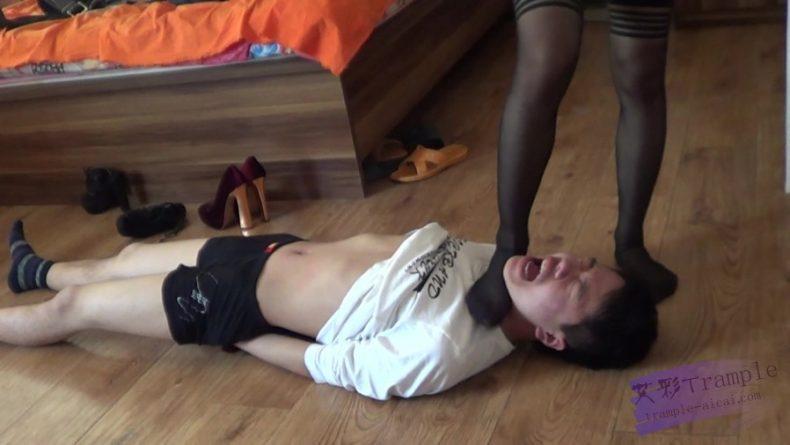 黑冰S 黑丝脚汗味面包喂食(推荐) 黑冰S 黑丝脚汗味面包喂食(推荐)