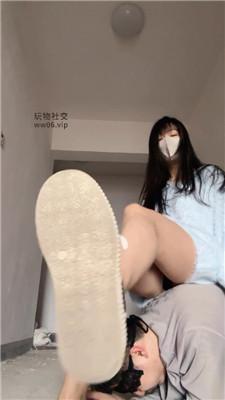 【茉狸】毛坯房休闲鞋玉足踩虐/喂口水 bf49133