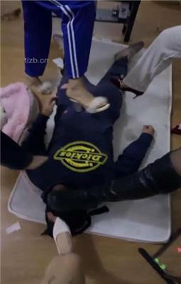 【最浪女慕】女仆店素人群调情侣奴