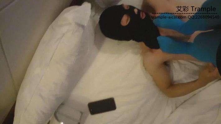 会所小雨美女蓝丝调教