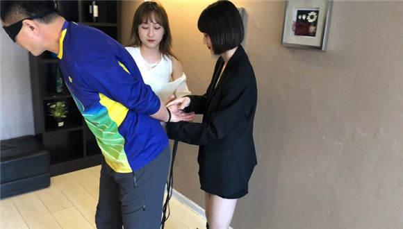 惩治变态摄影师