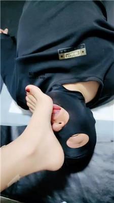 【苏可】狗嘴清理高跟玉足 JS250418-7