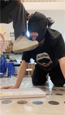 【香芋朱朱】骑马狗爬/重度sp/脚踩喂食/舔小白鞋白袜 JS250222-9
