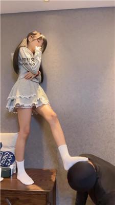 【狗哥】居高临下白袜脚玩虐 bf49102