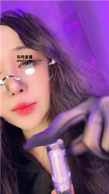 【维因】女上司盯手丝香水    250408-21