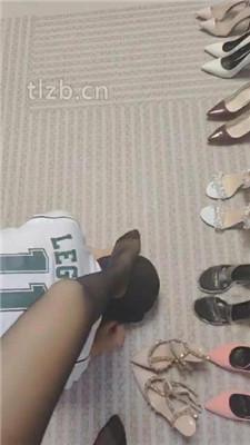 【丫丫】一堆脏鞋子全体重踩踏