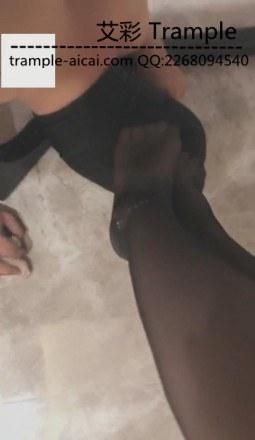 vivi女上司调教脚奴