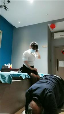 【西北傻子】高颜值技师S-圣水泡面喂食 JS250104-34