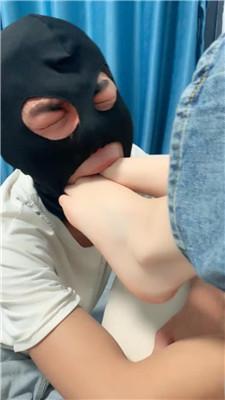 【小鱼饼干】近距离裸足狂舔 JS250414-25