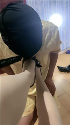 【芳姐】舔技师的脏鞋臭脚 JS250409-24