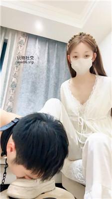 【楚楚】强制家奴闻臭鞋-裸足插嘴 bf51517