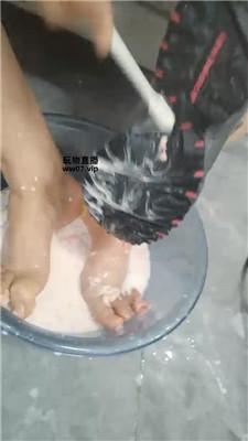 【曼婷】狗嘴伺候沐足 JS250414-11