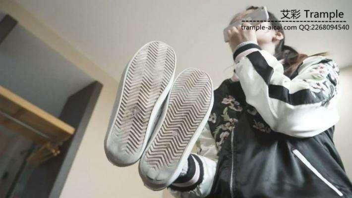 喝美女原味洗脚水