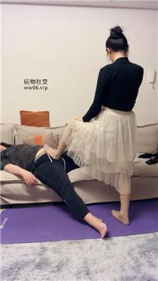 【埋汰】骑马狗爬-肉丝脚踩虐【下】 JS250205-17