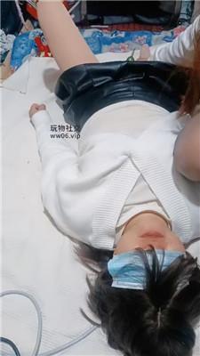 【伪娘和人妻】闻舔酸臭黑丝脚/赏赐圣水 JS250119-15