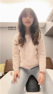 【猴歌】腿绞牛仔裤坐脸/白袜脚踩 bf50401